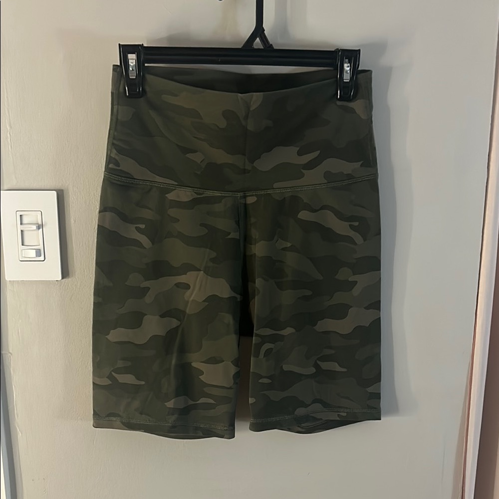 Old Navy Green High-Waisted Bike Shorts nwot